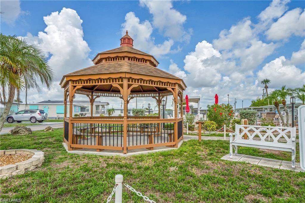 3388 Rainbow LN, NORTH FORT MYERS FL 33903-39