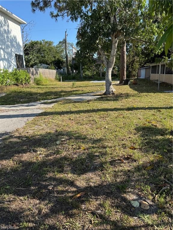3056 Van Buren AVE, NAPLES FL 34112-1