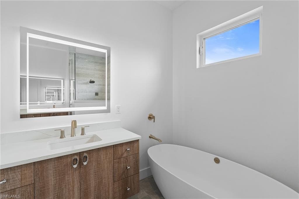 12601 Apopka CT, NORTH FORT MYERS FL 33903-25