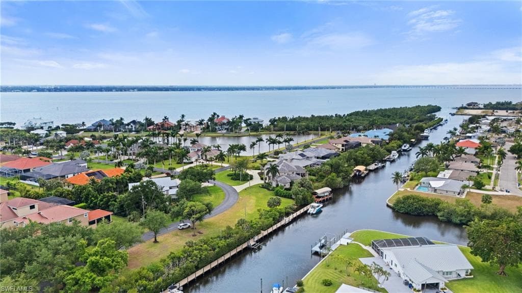 12601 Apopka CT, NORTH FORT MYERS FL 33903-48