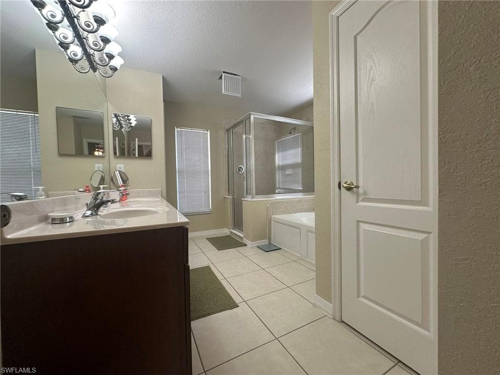 1722 NW 24th PL-35
