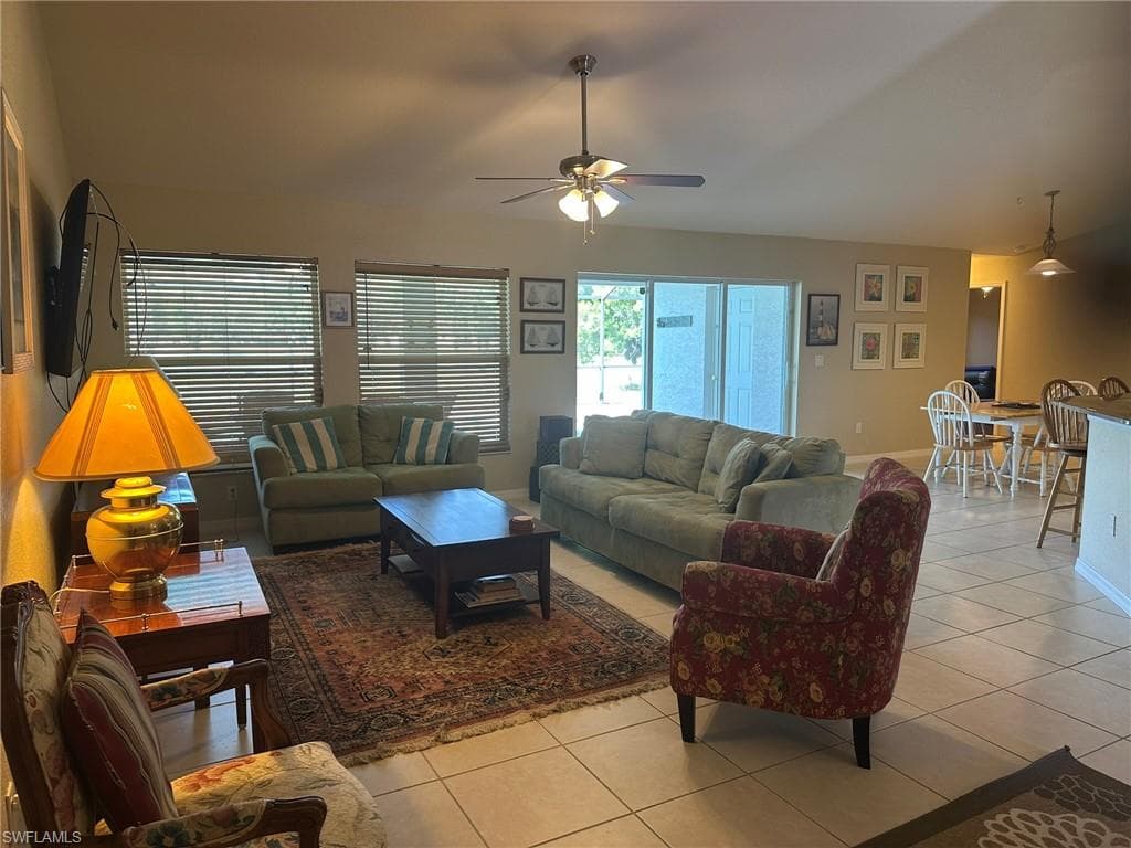 1722 NW 24th PL-10