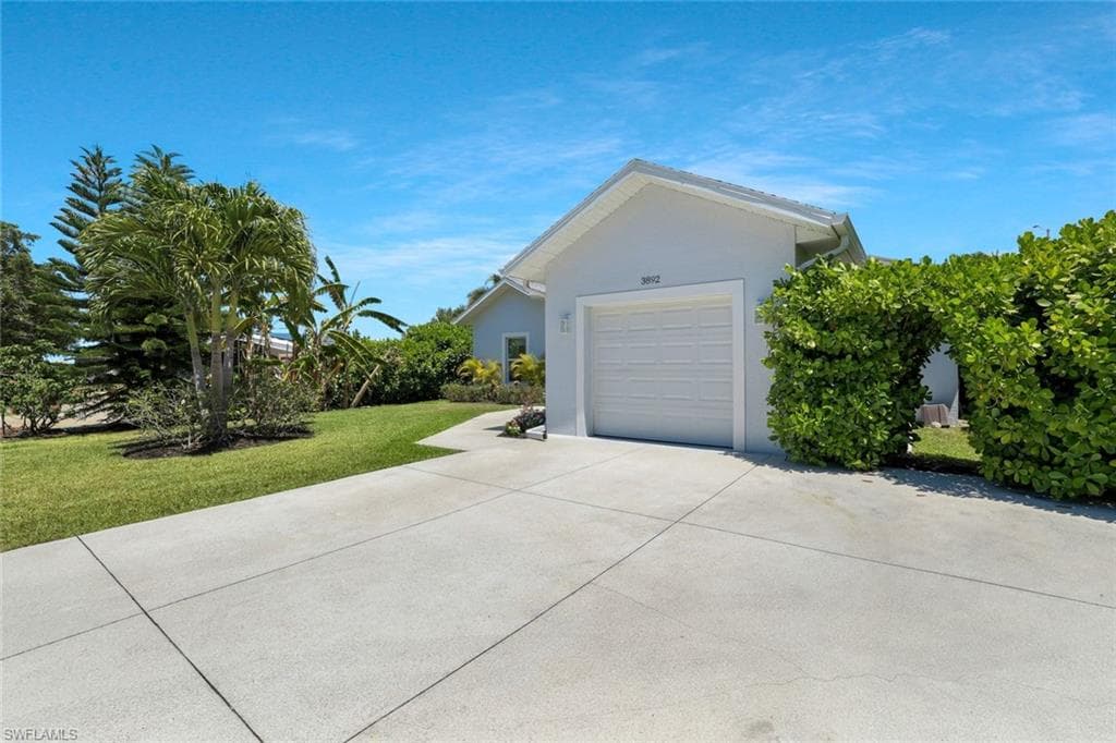 3892 14th ST N, NAPLES FL 34103-17