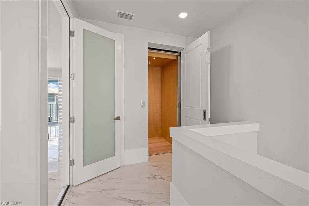 121 Hibiscus DR-19