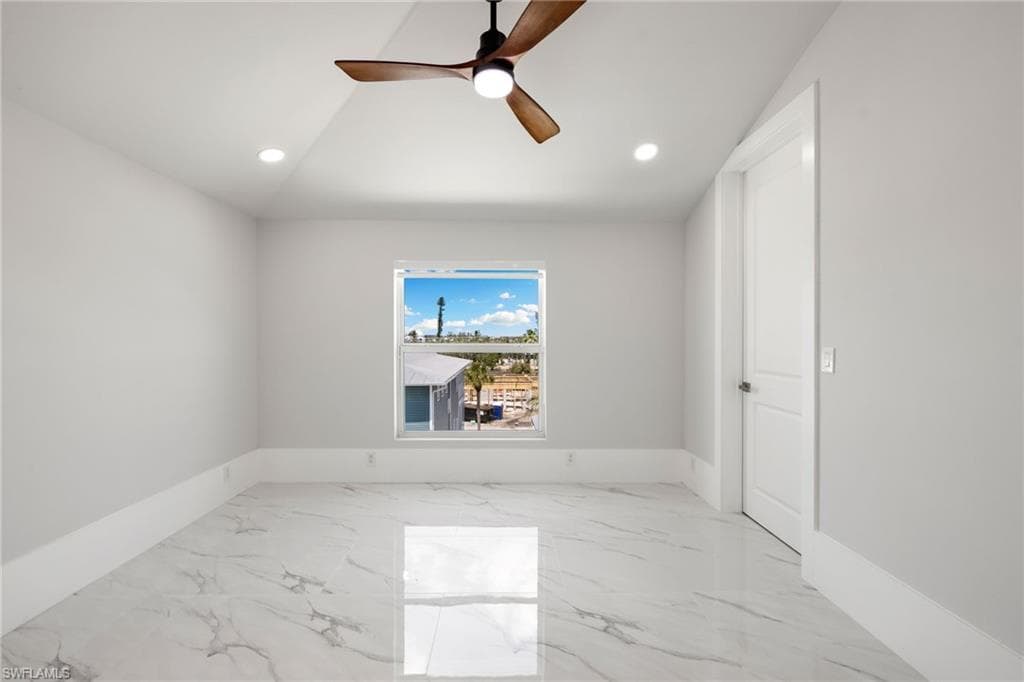 121 Hibiscus DR-37
