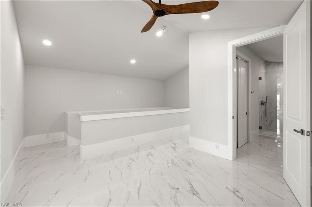 121 Hibiscus DR-36