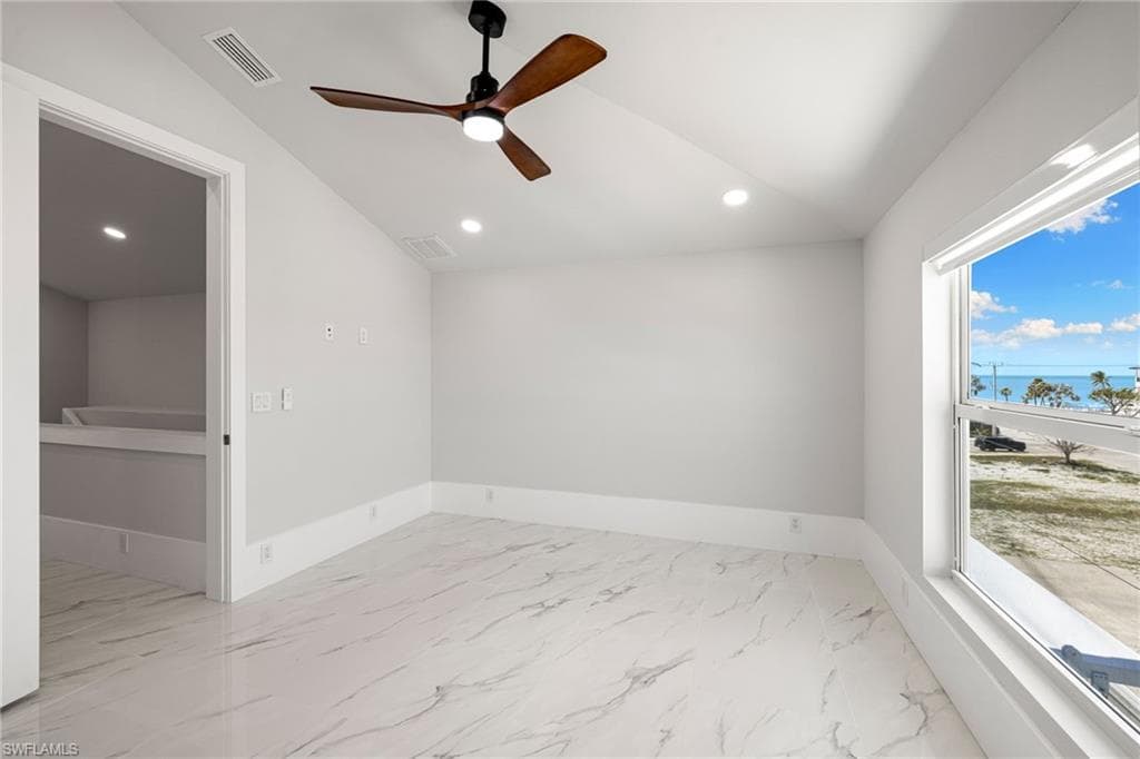 121 Hibiscus DR-38