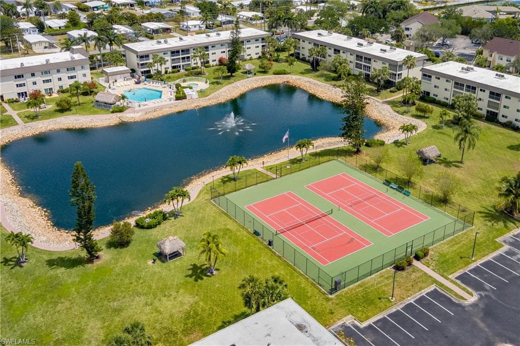 1014 Manatee RD # F102, NAPLES FL 34114-27