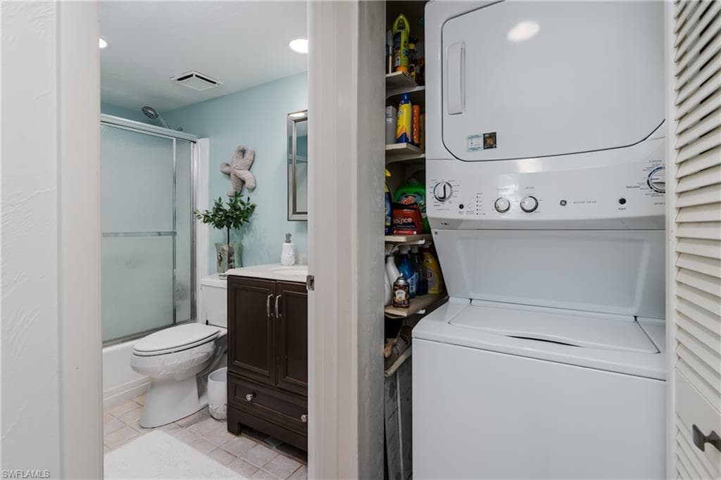 1014 Manatee RD # F102, NAPLES FL 34114-19