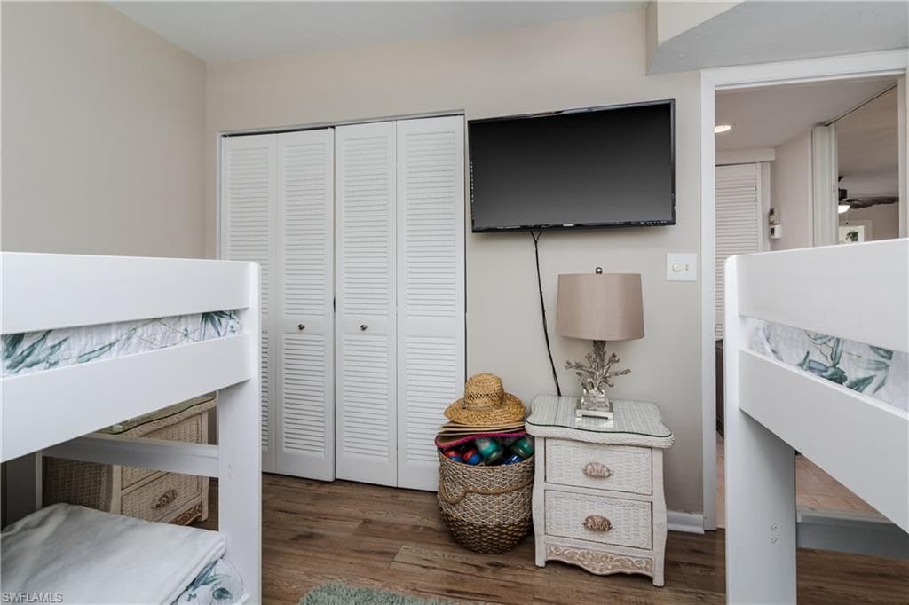 1014 Manatee RD # F102, NAPLES FL 34114-17