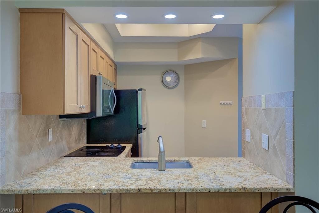 3323 Olympic DR 723-4