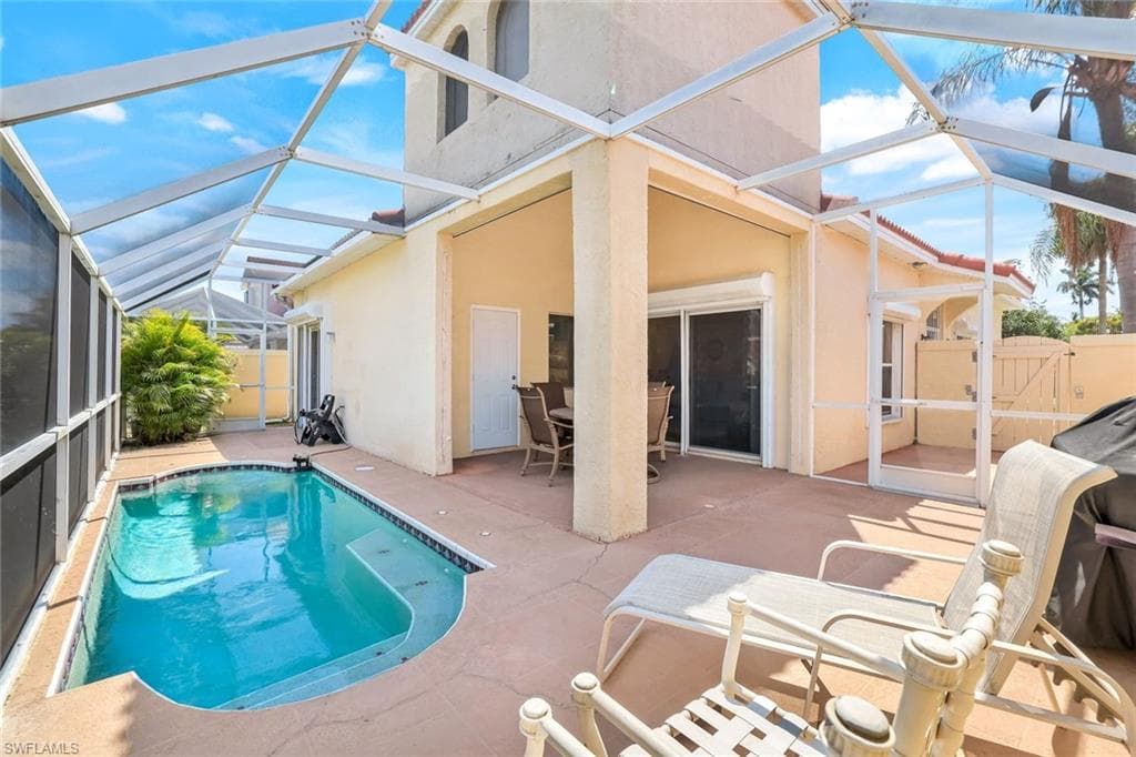 156 Sabal Lake DR, NAPLES FL 34104-15