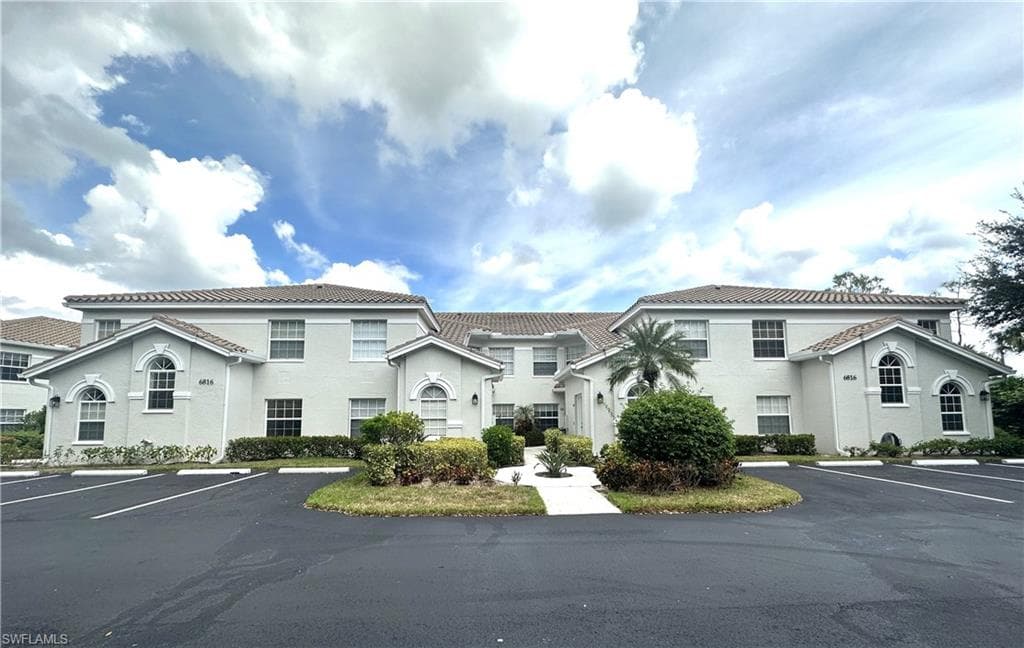 6816 Satinleaf RD S # 102, NAPLES FL 34109-21