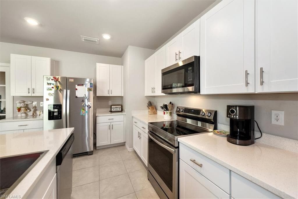 8813 Swell Brooks CT, NORTH FORT MYERS FL 33917-15
