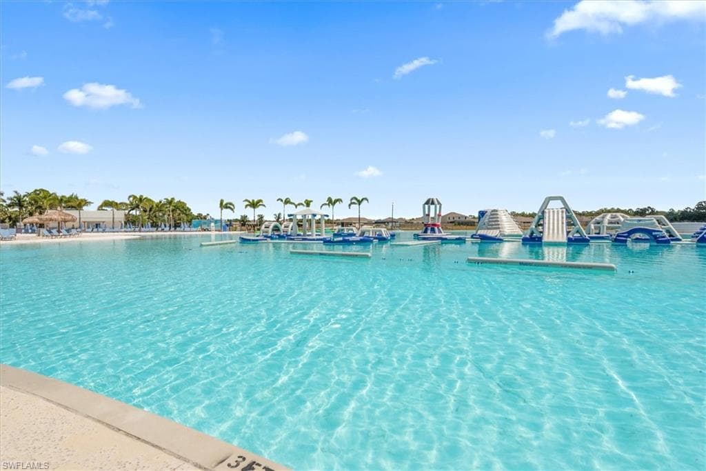 8813 Swell Brooks CT, NORTH FORT MYERS FL 33917-2