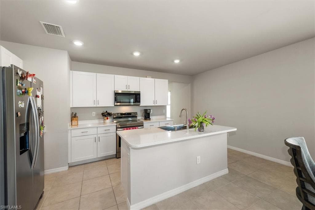 8813 Swell Brooks CT, NORTH FORT MYERS FL 33917-7