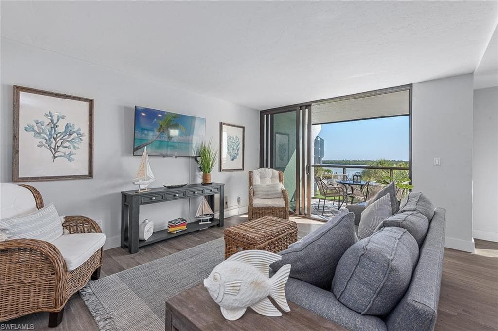 1085 Bald Eagle DR # E409, MARCO ISLAND FL 34145-2