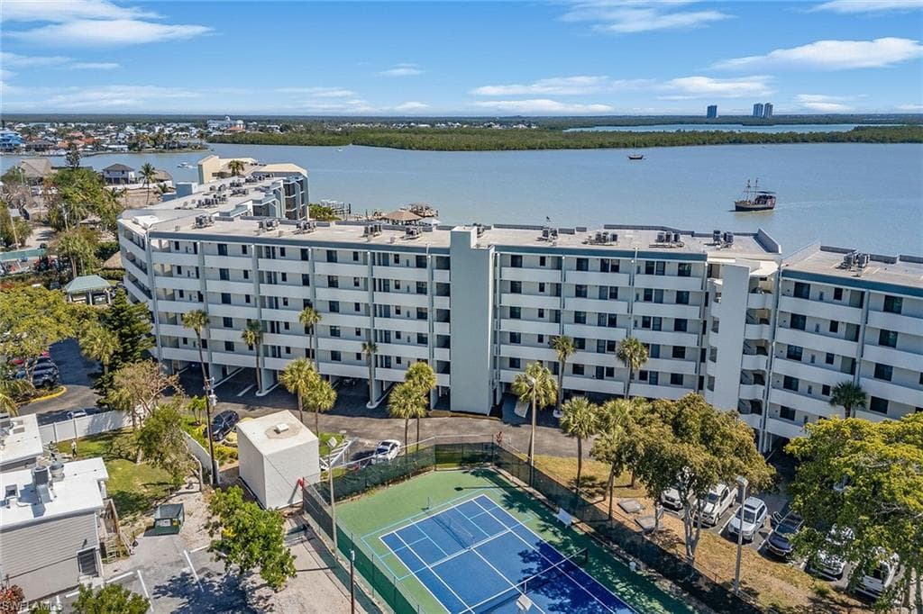 1085 Bald Eagle DR # E409, MARCO ISLAND FL 34145-35