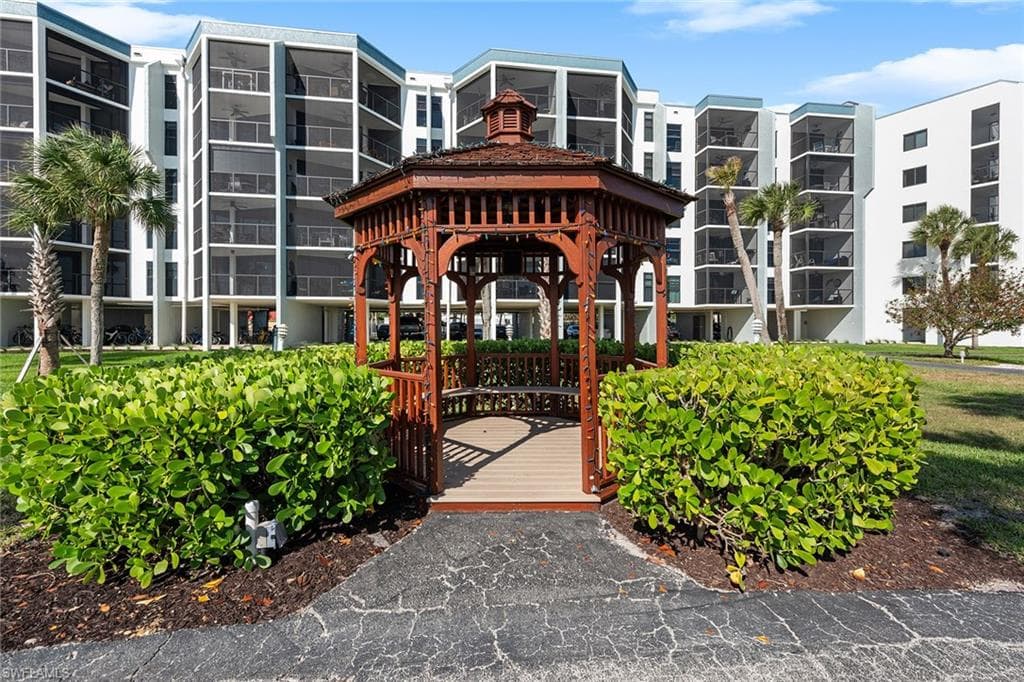 1085 Bald Eagle DR # E409, MARCO ISLAND FL 34145-19