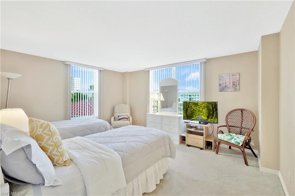 10701 Gulf Shore DR # 302, NAPLES FL 34108-16