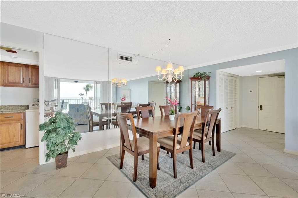 10701 Gulf Shore DR # 302, NAPLES FL 34108-10