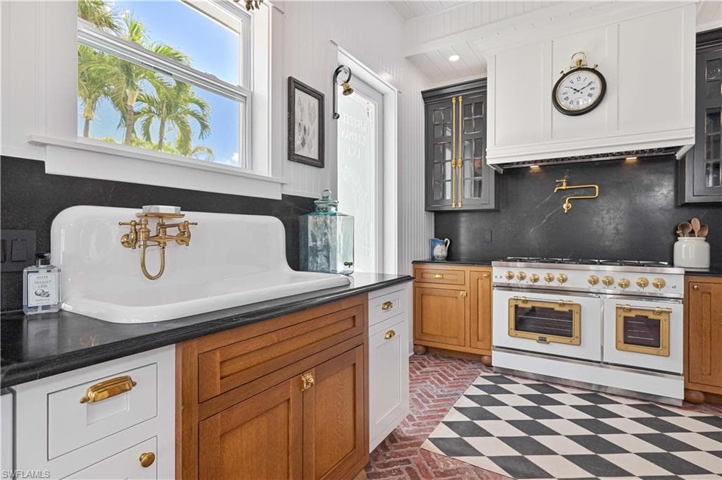 8241 Main ST, BOKEELIA FL 33922-23