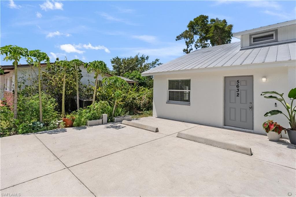 5632 10th AVE, FORT MYERS FL 33907-2