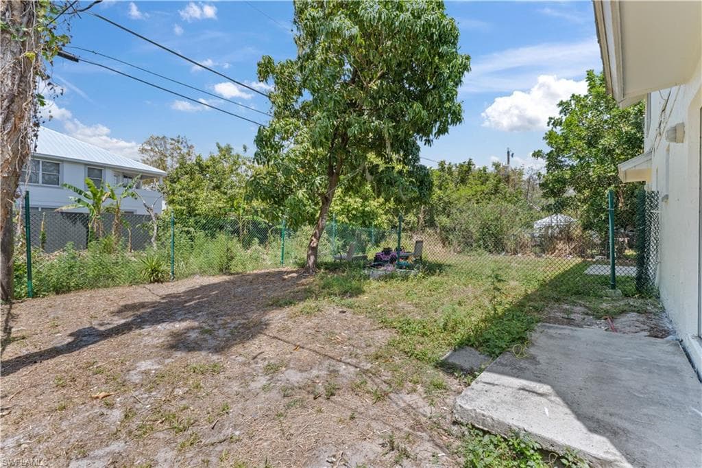 5632 10th AVE, FORT MYERS FL 33907-4