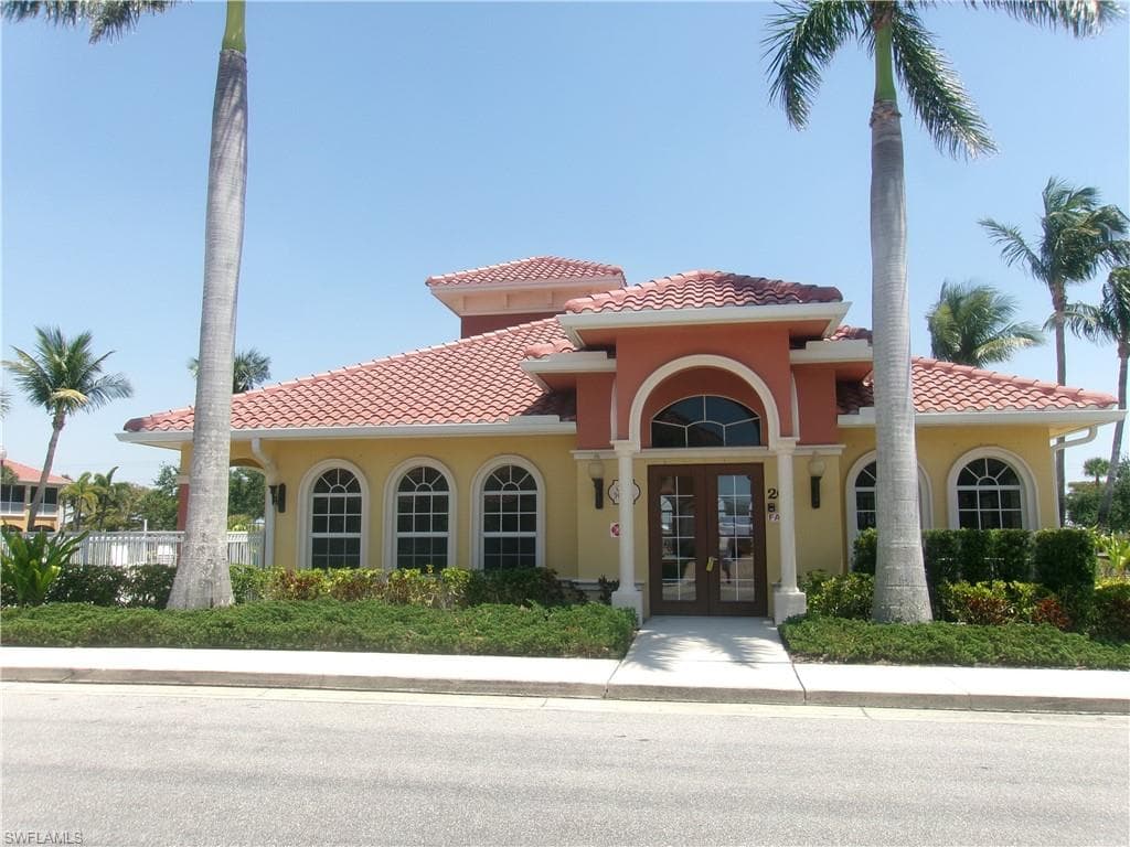 174 Shadroe Cove CIR # 1002, CAPE CORAL FL 33991-26