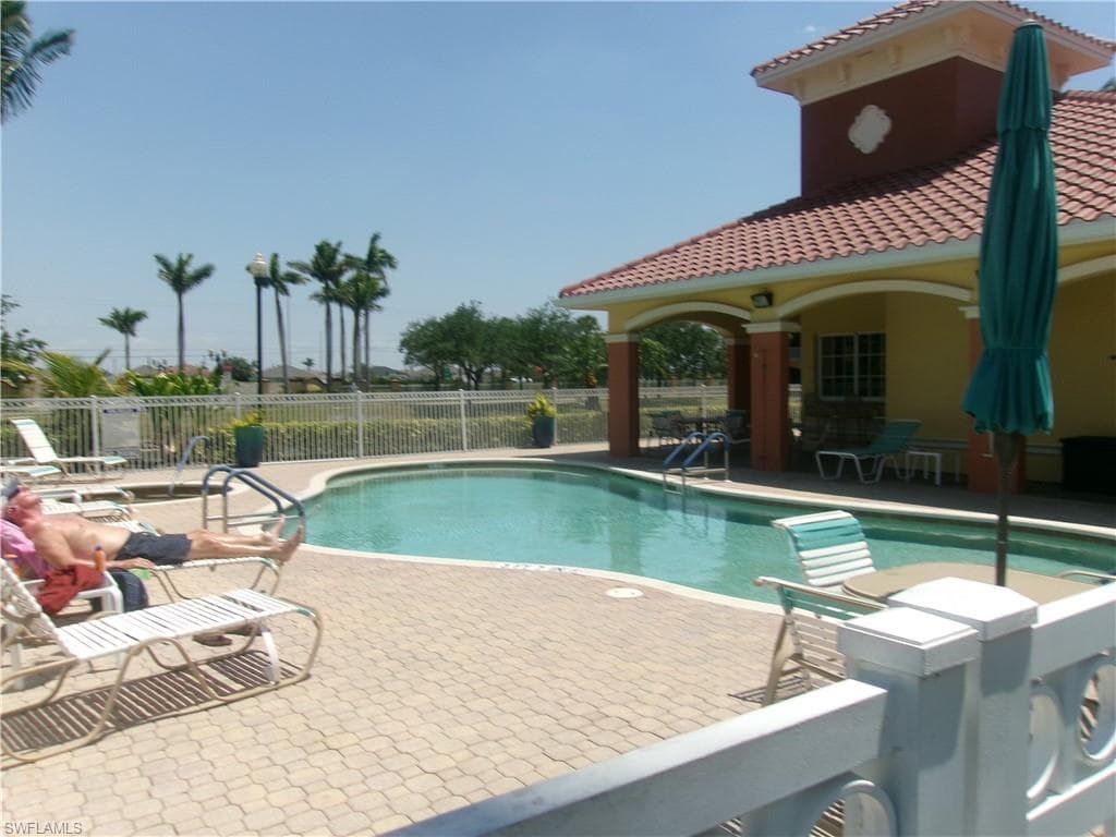 174 Shadroe Cove CIR # 1002, CAPE CORAL FL 33991-25