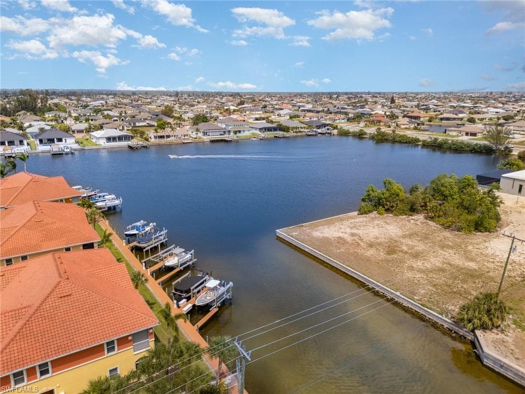 174 Shadroe Cove CIR # 1002, CAPE CORAL FL 33991-33