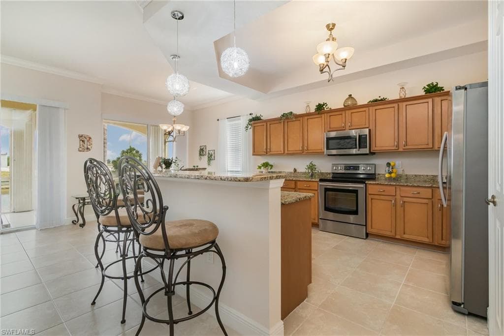 174 Shadroe Cove CIR # 1002, CAPE CORAL FL 33991-10