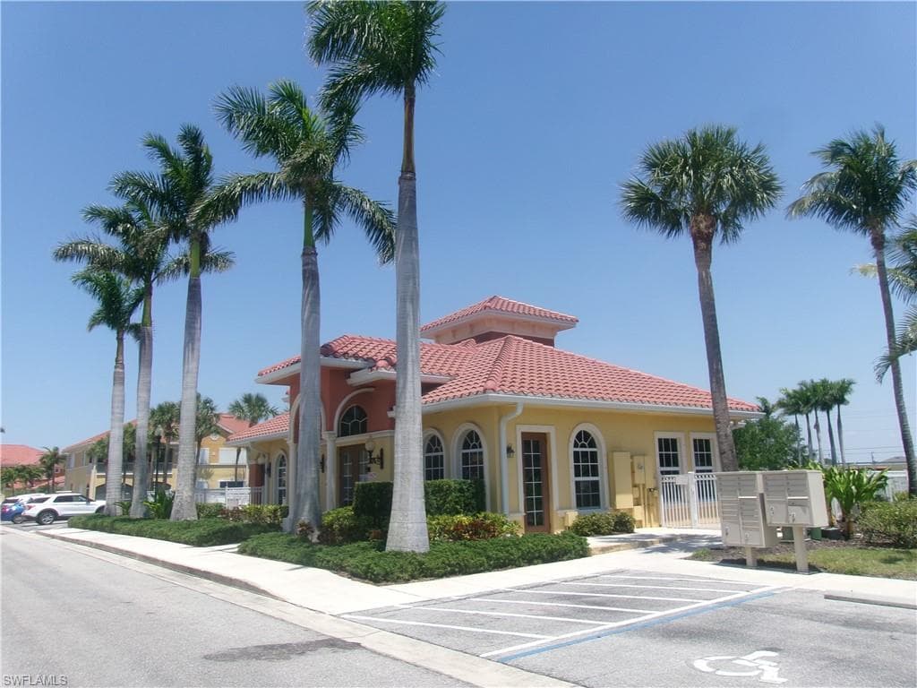 174 Shadroe Cove CIR # 1002, CAPE CORAL FL 33991-34