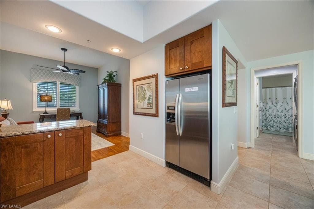 985 Sandpiper ST # 206, NAPLES FL 34102-6