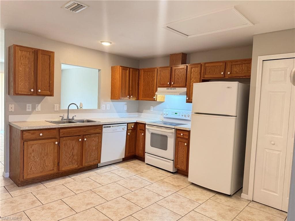 5031 Locke LN, LEHIGH ACRES FL 33973-8