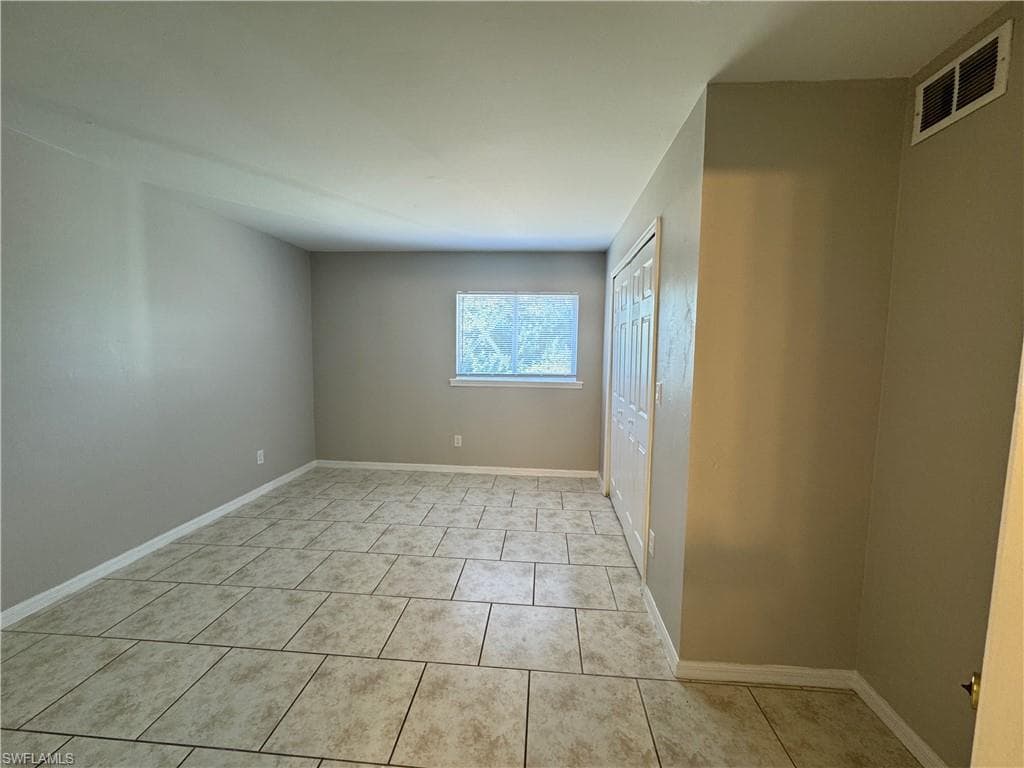5031 Locke LN, LEHIGH ACRES FL 33973-17