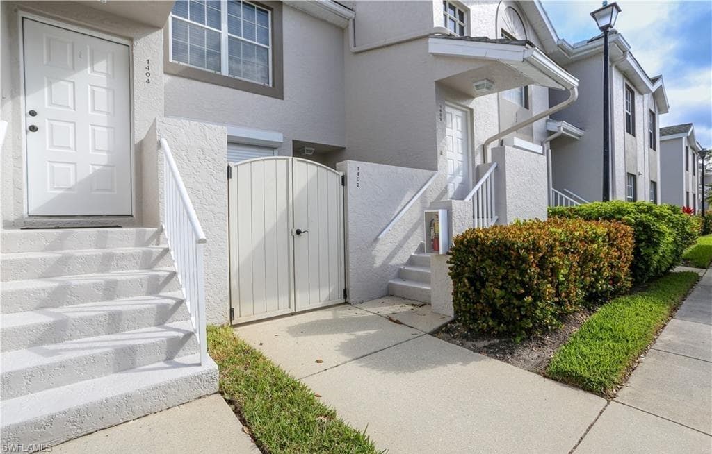 3775 Fieldstone BLVD # 102, NAPLES FL 34109-18