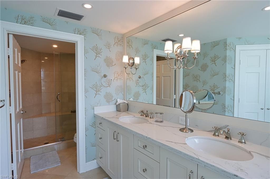 60 Seagate DR # 402, NAPLES FL 34103-14