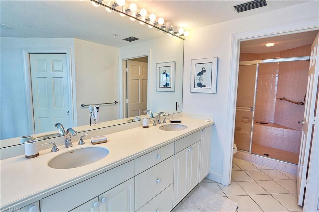 60 Seagate DR # 805, NAPLES FL 34103-22