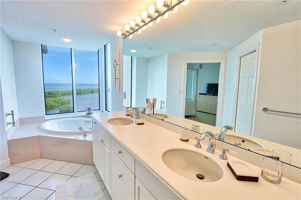 60 Seagate DR # 805, NAPLES FL 34103-23