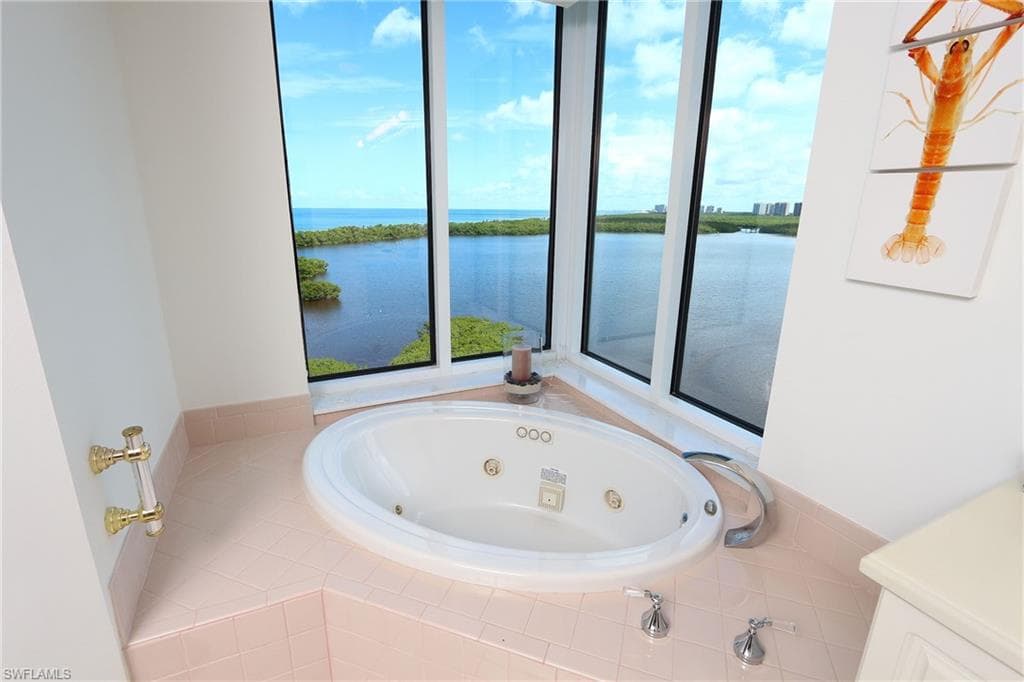 60 Seagate DR # 805, NAPLES FL 34103-17