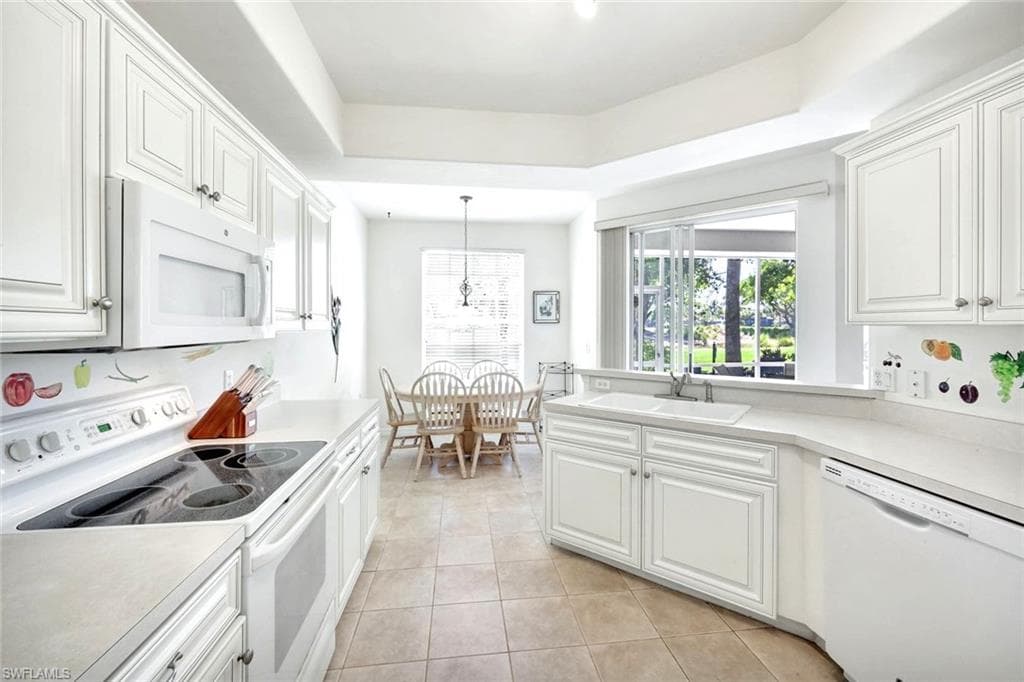 2190 Arielle DR # 903, NAPLES FL 34109-10