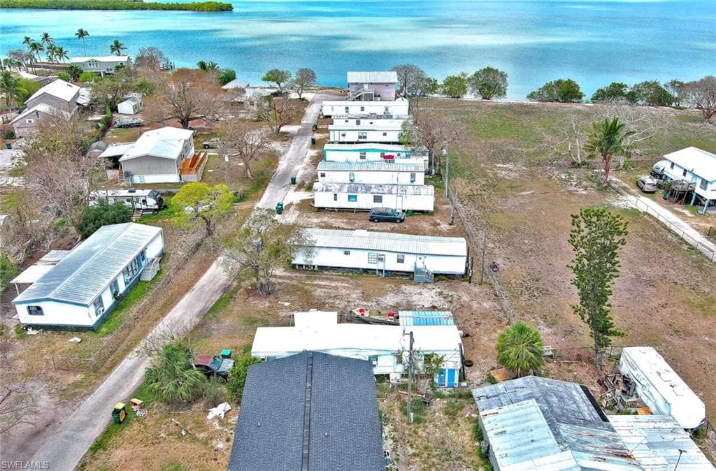 1165 Rewis DR, CHOKOLOSKEE FL 34138-19