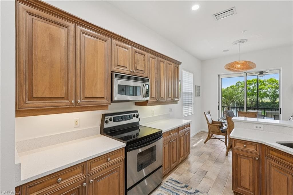 10100 Valiant CT # 201, MIROMAR LAKES FL 33913-8