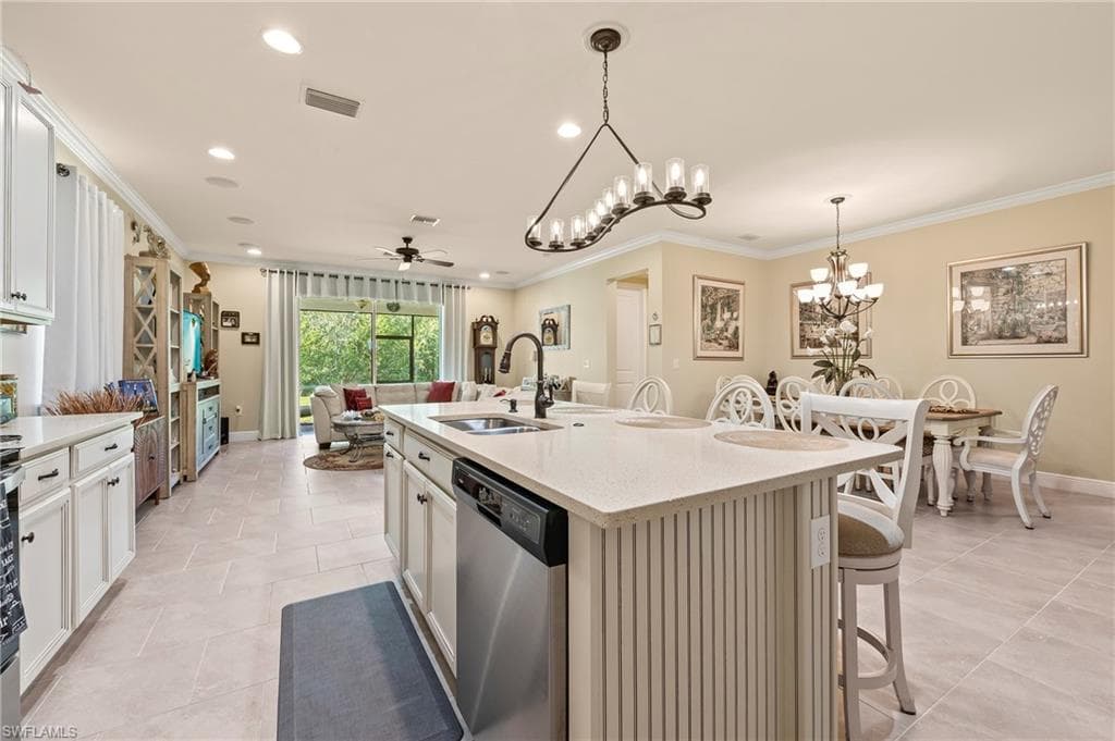 3865 Helmsman DR, NAPLES FL 34120-11