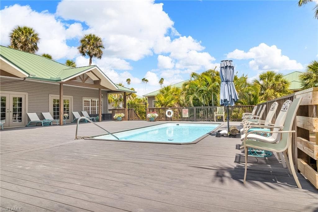 305 Storter AVE N # 5, EVERGLADES CITY FL 34139-36