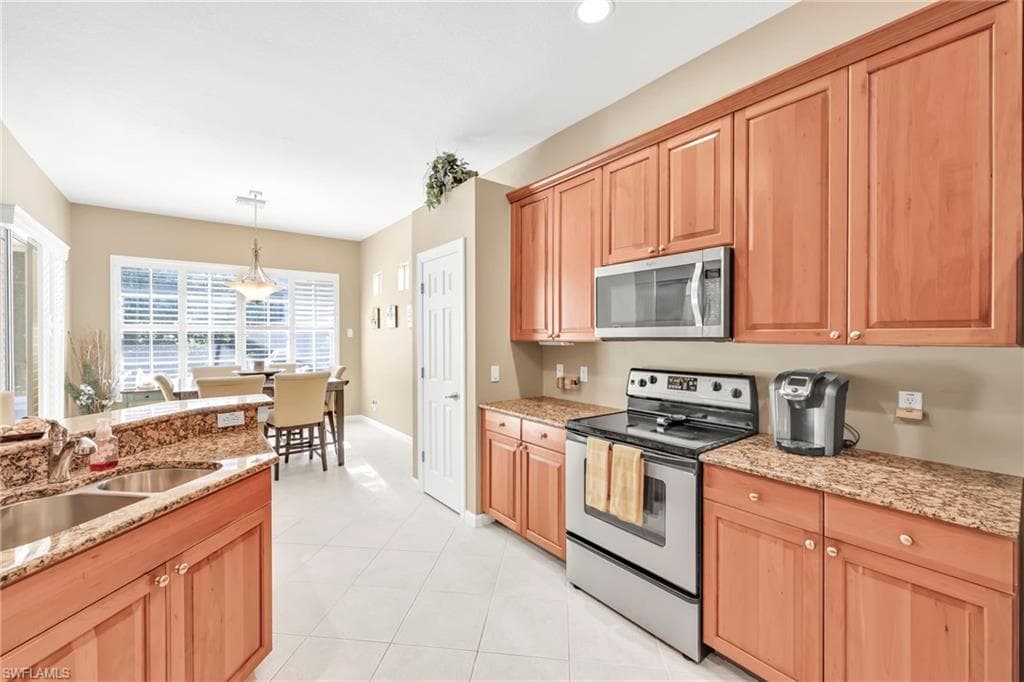 15864 Delaplata LN, NAPLES FL 34110-12