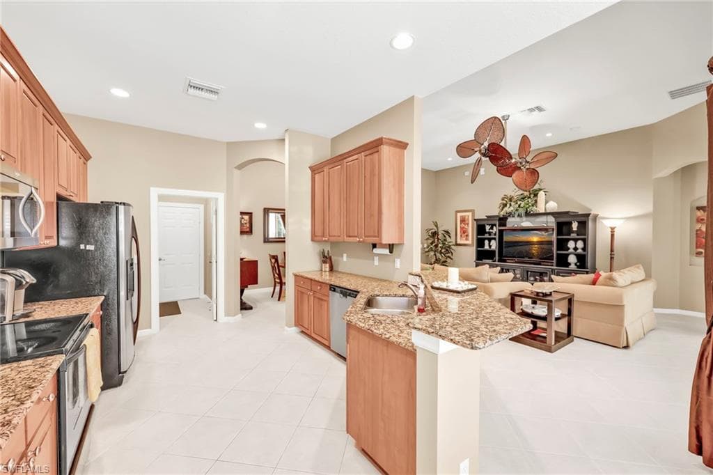 15864 Delaplata LN, NAPLES FL 34110-11