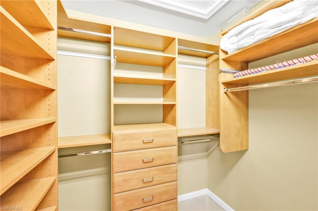 15864 Delaplata LN, NAPLES FL 34110-18