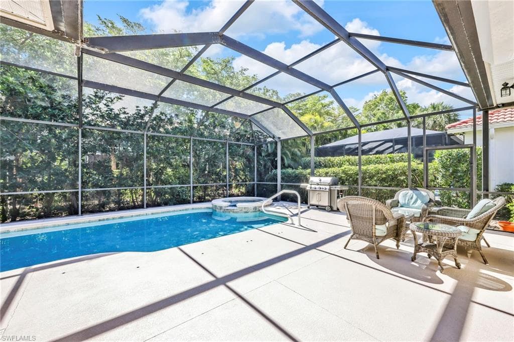 15864 Delaplata LN, NAPLES FL 34110-3